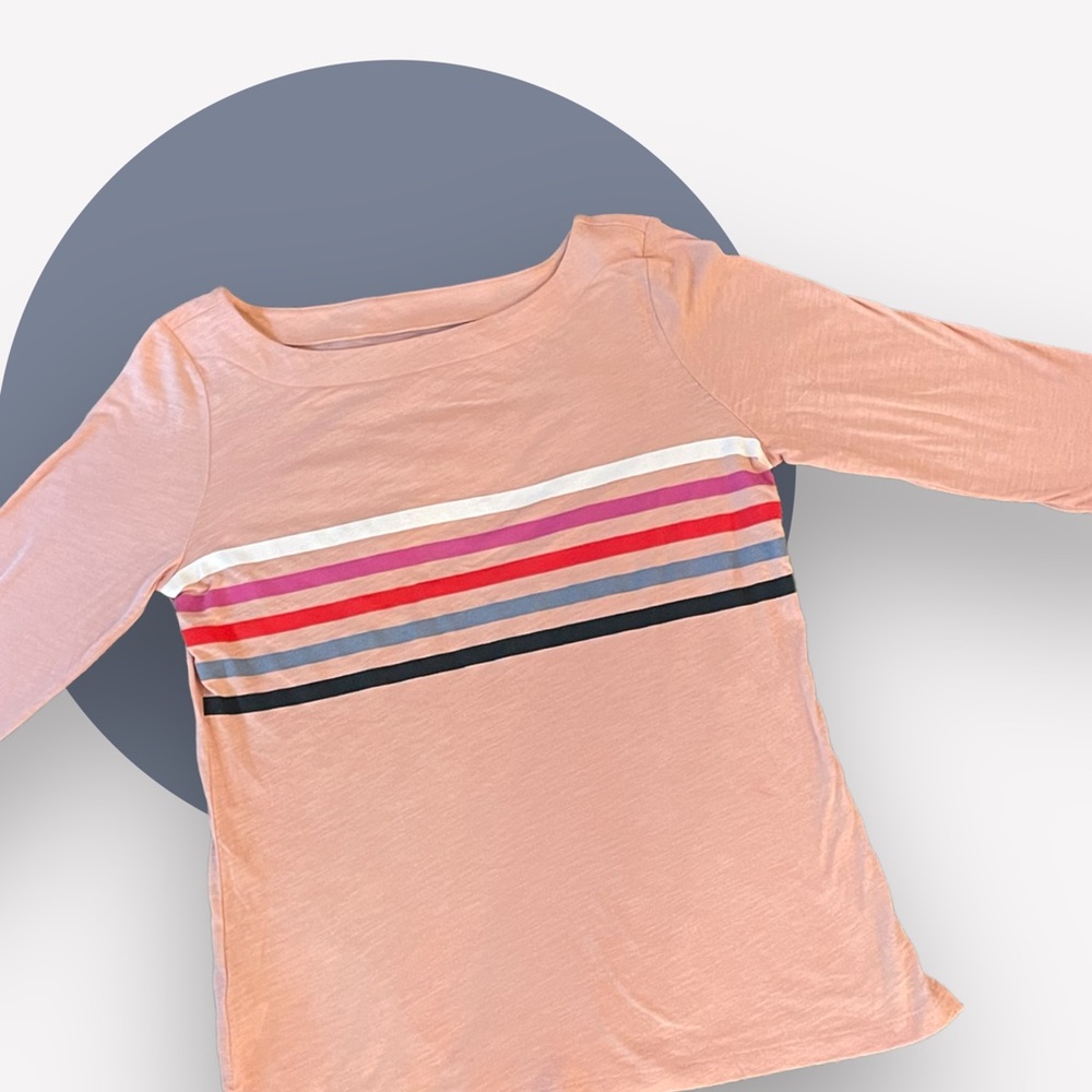 ❤️ Loft size medium women’s 3/4 sleeve top. Like new.